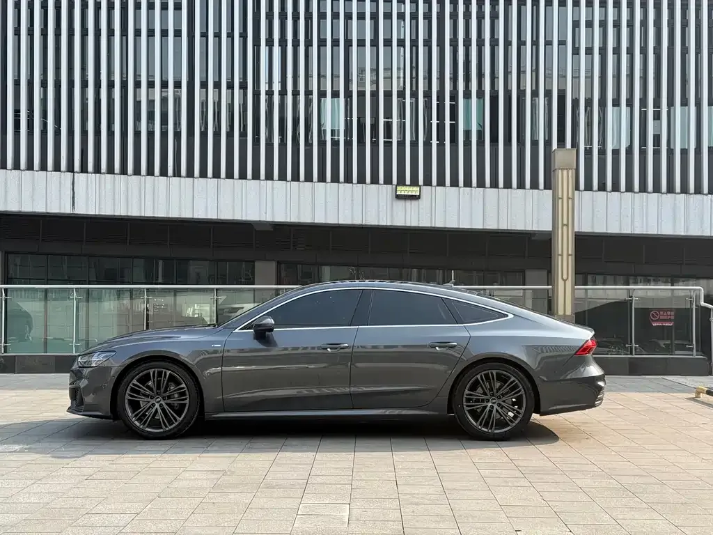 Audi A7 — фото 5