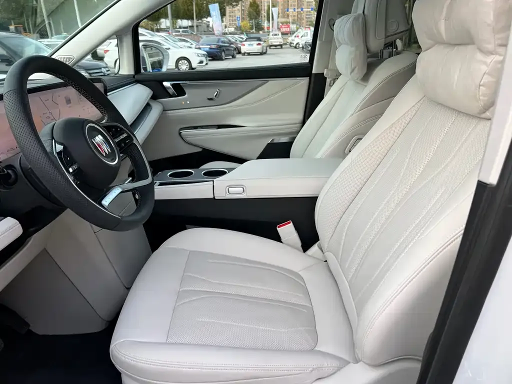 Buick GL8 Hybrid — фото 5