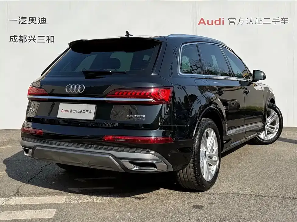 Audi Q7 2023 из CN, фото 6