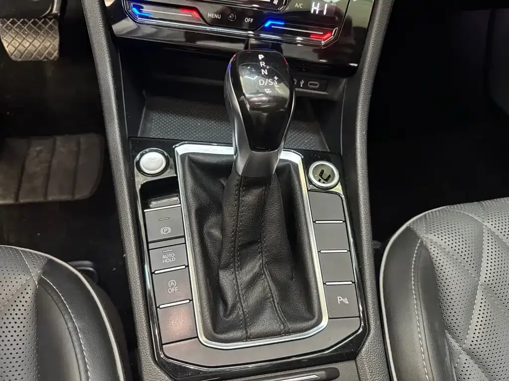 Volkswagen Sagitar 2023 из CN, фото 8
