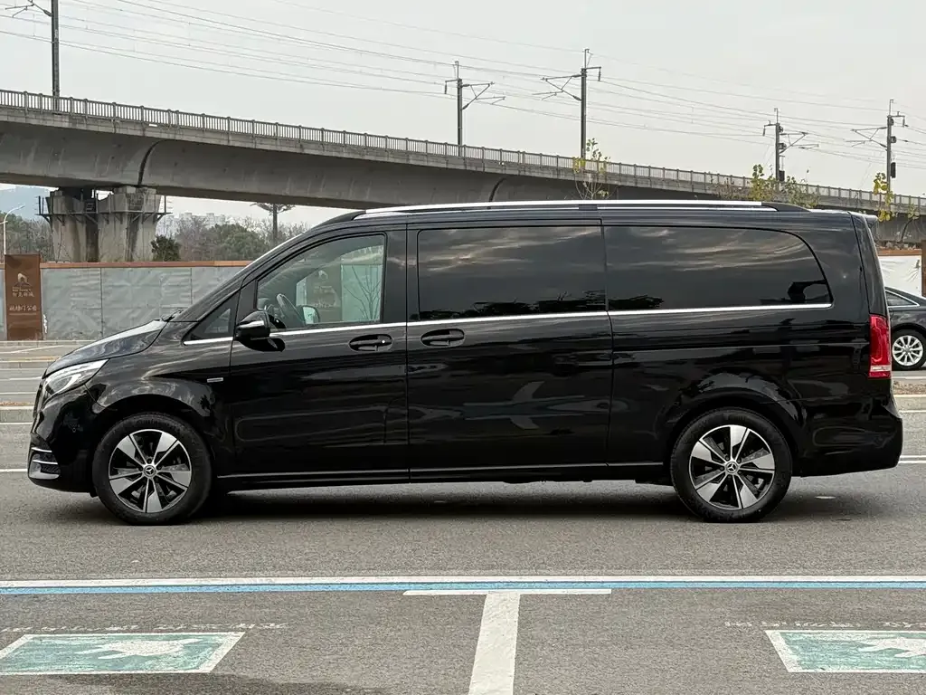 Mercedes-Benz V-Class 2021 из CN, фото 2