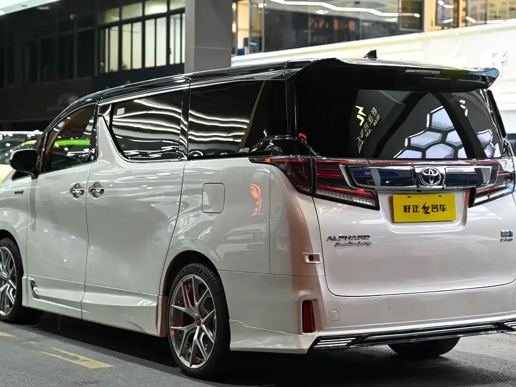 Toyota Alphard 2023 из CN, фото 4