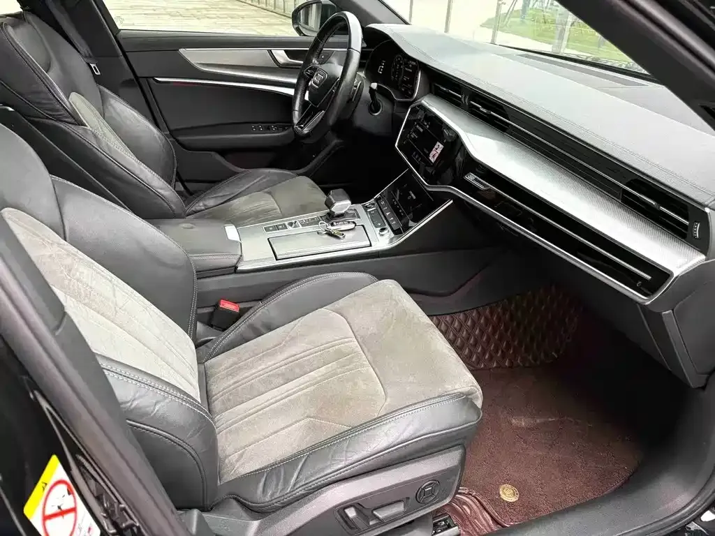 Audi A6L 2021 из CN, фото 2