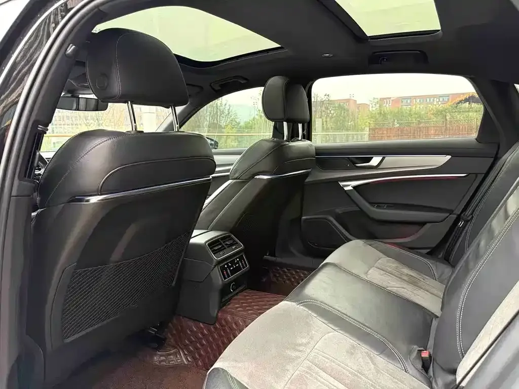 Audi A6L 2021 из CN, фото 5