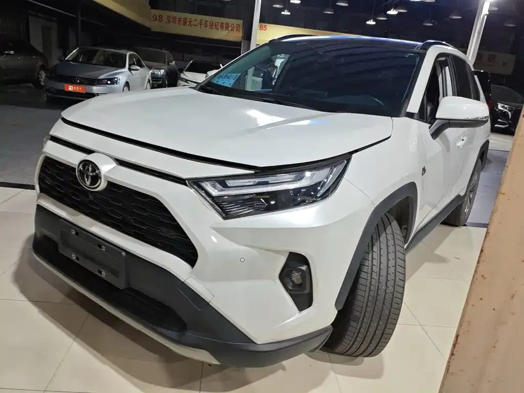 Toyota RAV4 2024 из CN, фото 1