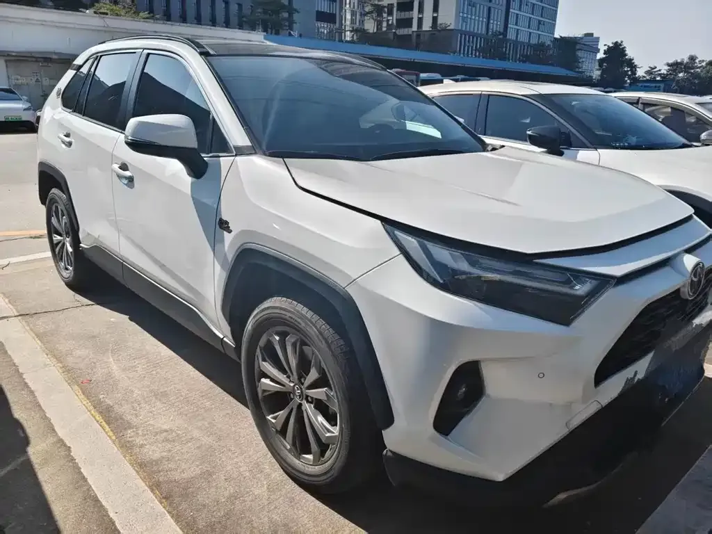 Toyota RAV4 2024 из CN, фото 4