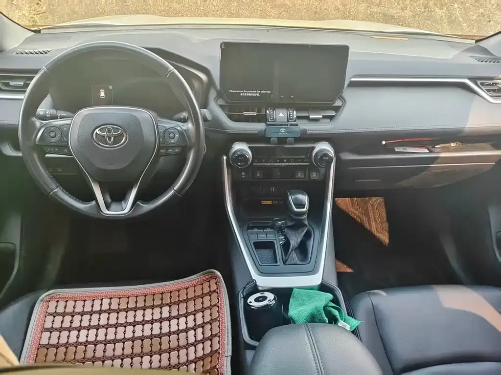 Toyota RAV4 2024 из CN, фото 10