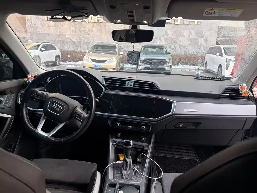 Audi Q3 2021 из CN, фото 4