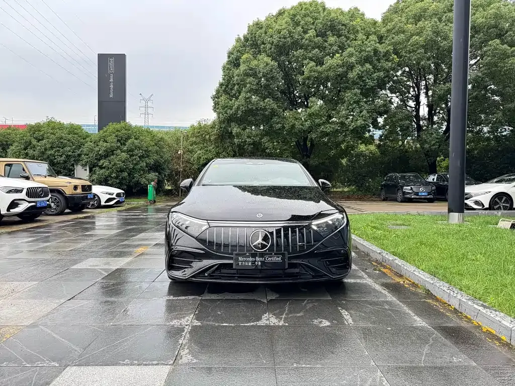 Mercedes-Benz EQS AMG — фото 8