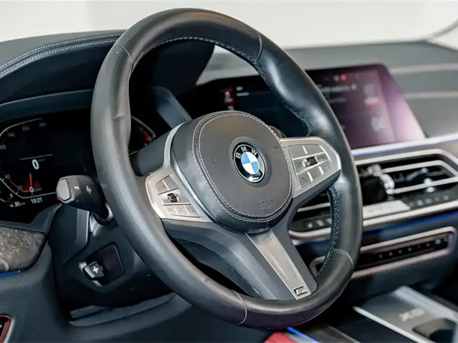BMW X5 — фото 10