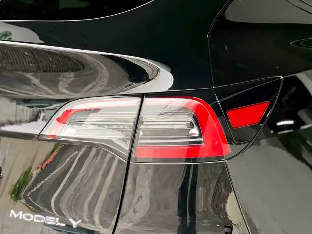 Tesla Model Y 2023 из CN, фото 7