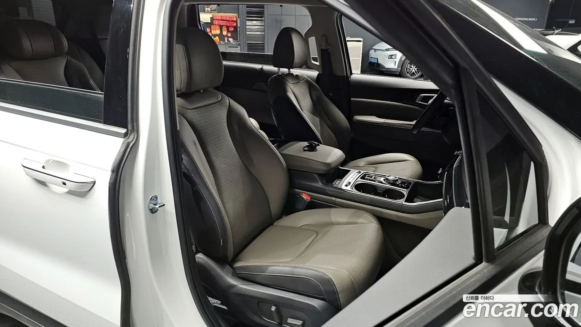 Kia Carnival — фото 10