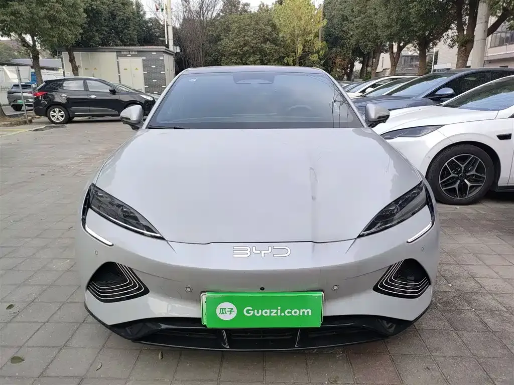 BYD Seal — фото 3