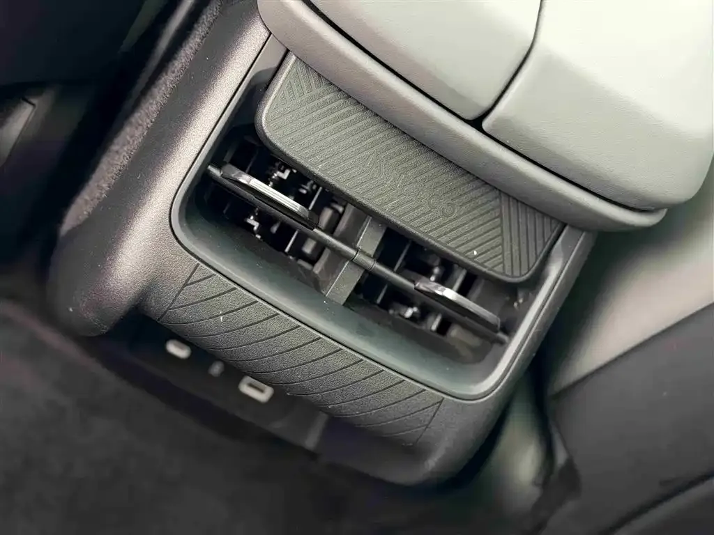 Lynk & Co 08 EM-P 2023 из CN, фото 7