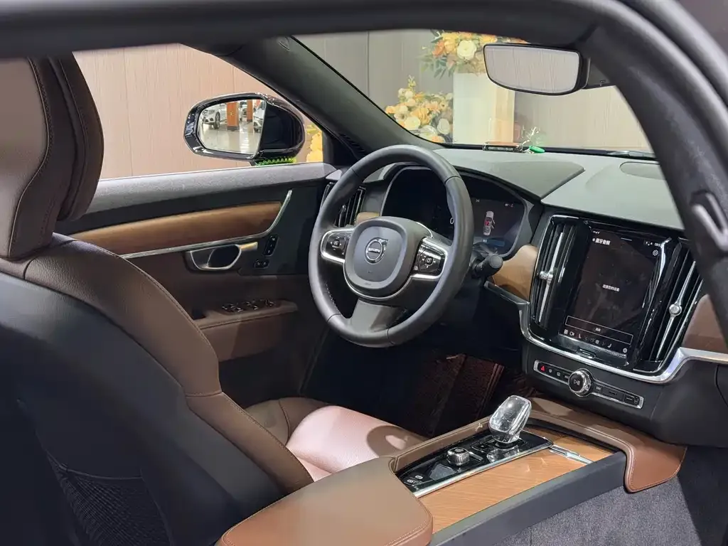 Volvo S90 2023 из CN, фото 7