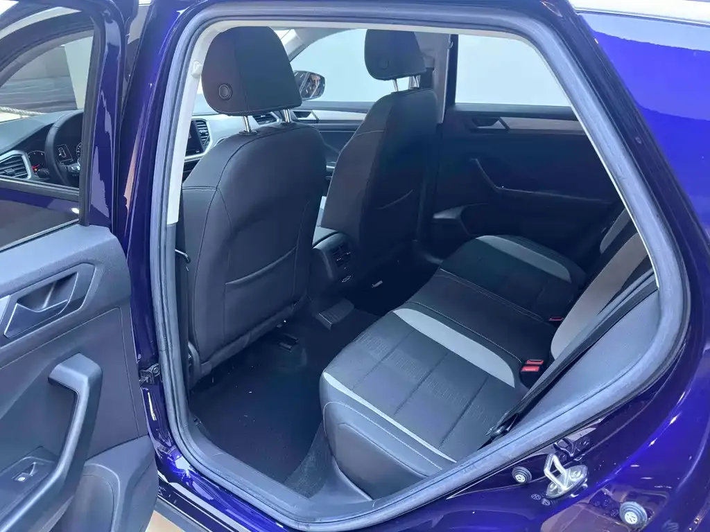 Volkswagen T-Roc 2022 из CN, фото 9