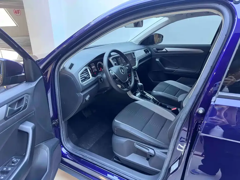 Volkswagen T-Roc 2022 из CN, фото 8