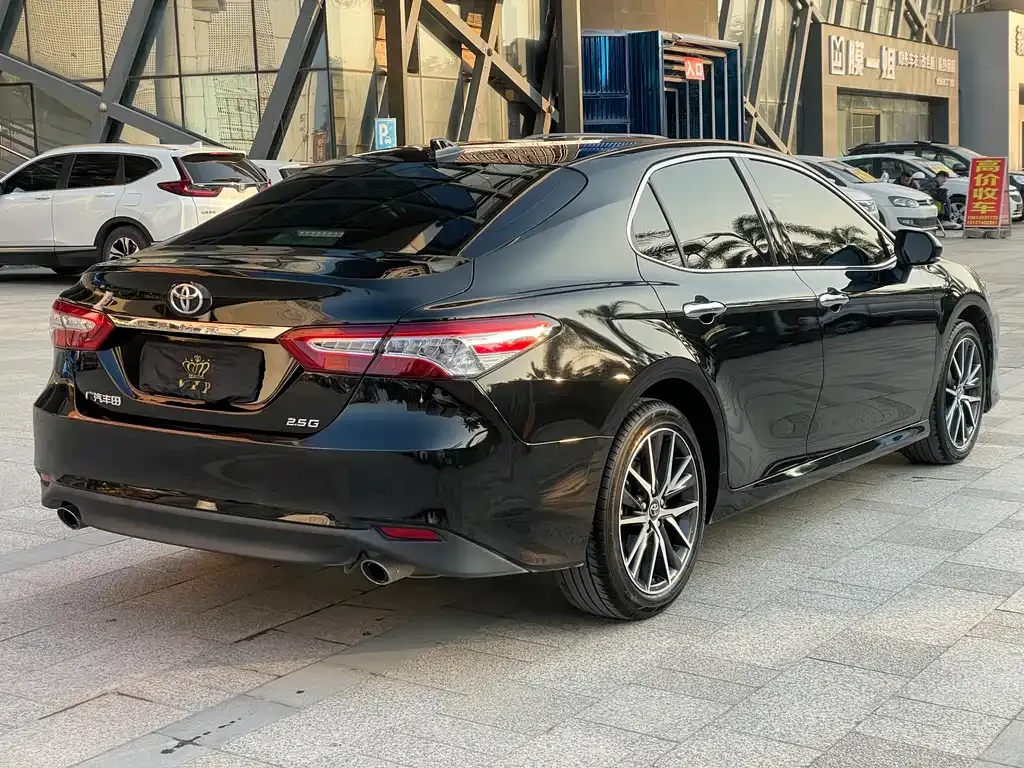 Toyota Camry 2023 из CN, фото 8