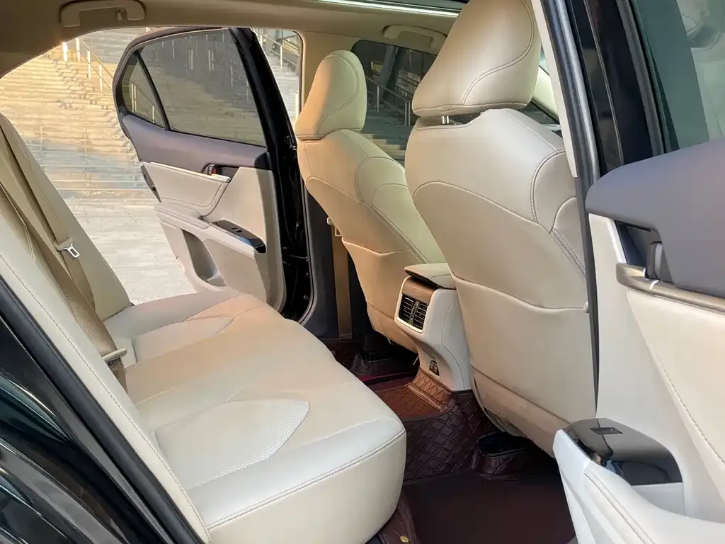 Toyota Camry 2023 из CN, фото 3