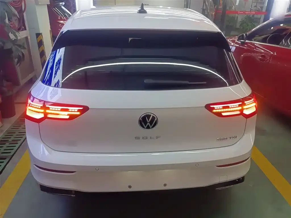 Volkswagen Golf 2022 из CN, фото 3