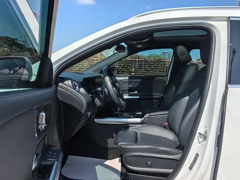 Mercedes-Benz GLA 2023 из CN, фото 2