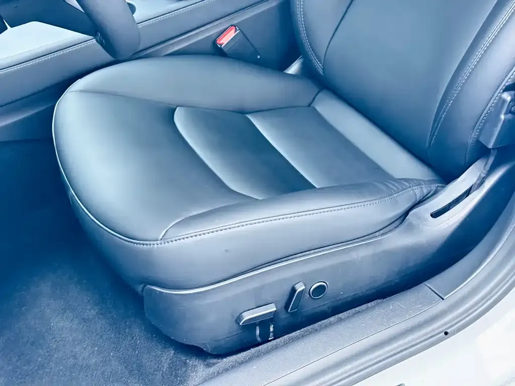 Tesla Model 3 — фото 6