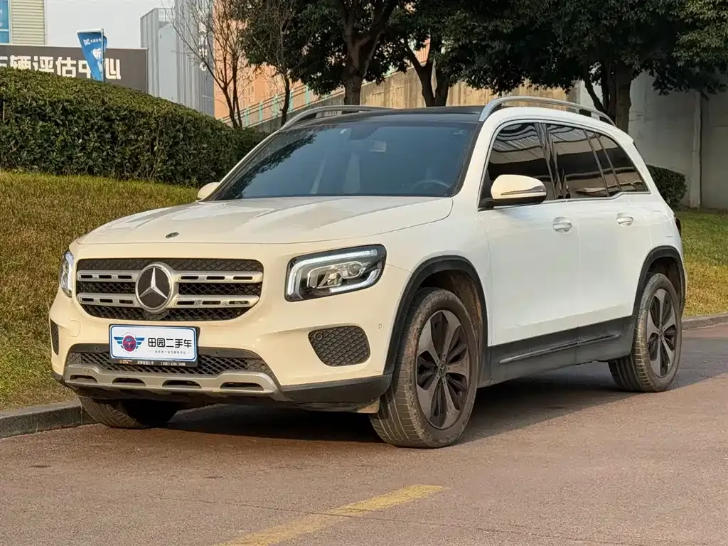 Mercedes-Benz GLB — фото 1