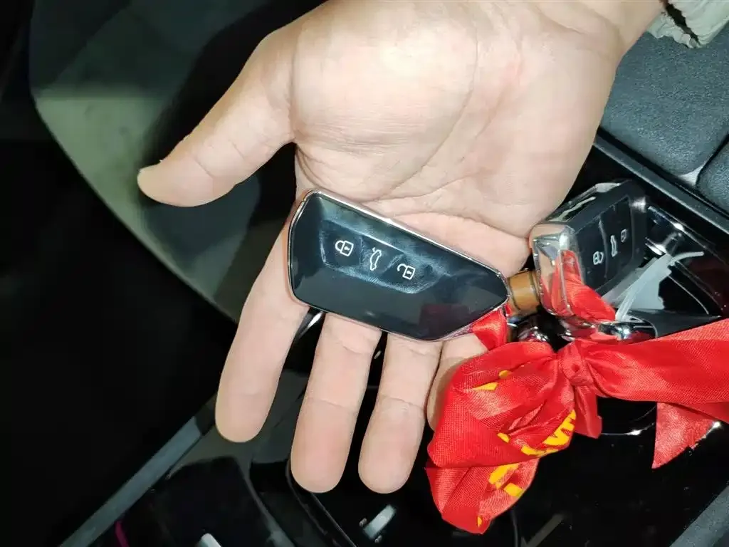 Volkswagen Tiguan L 2024 из CN, фото 10