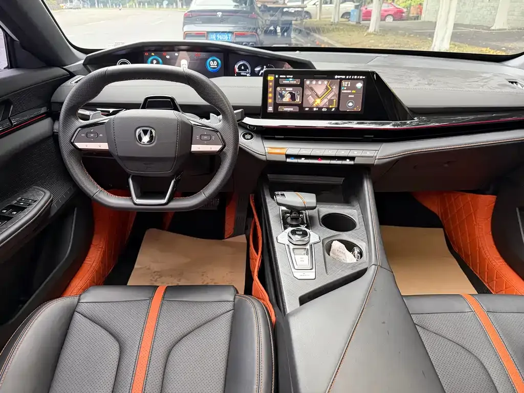 Changan UNI-V 2024 из CN, фото 6