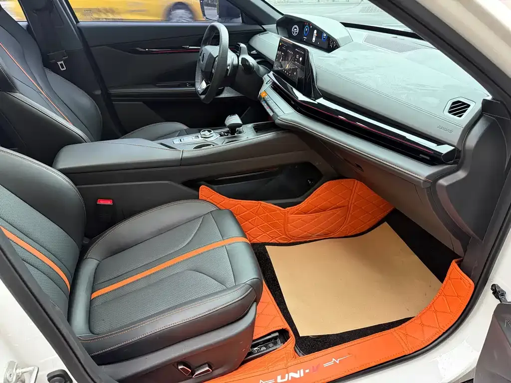 Changan UNI-V 2024 из CN, фото 5
