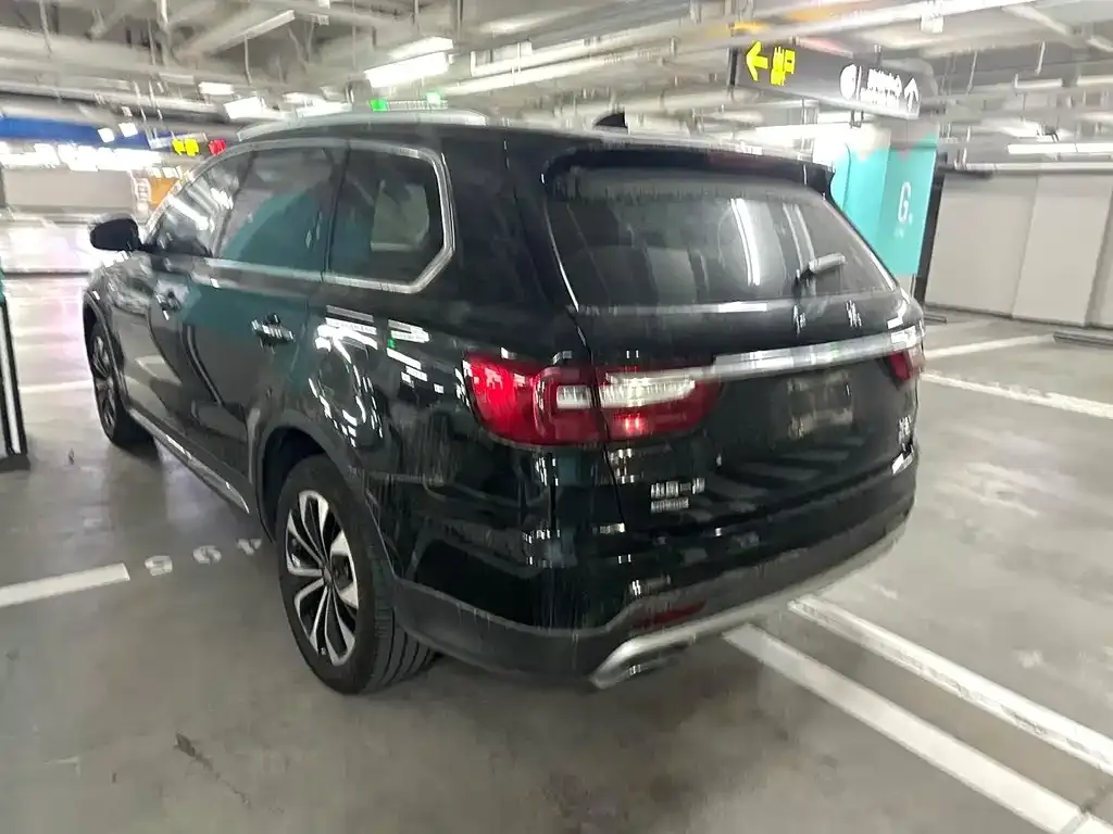 Hongqi HS7 2023 из CN, фото 2