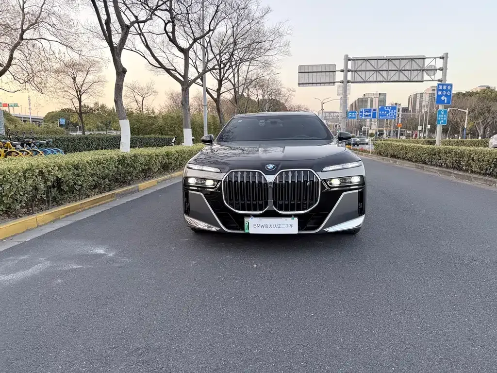 BMW i7 2024 из CN, фото 5