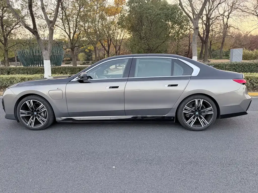BMW i7 2024 из CN, фото 10