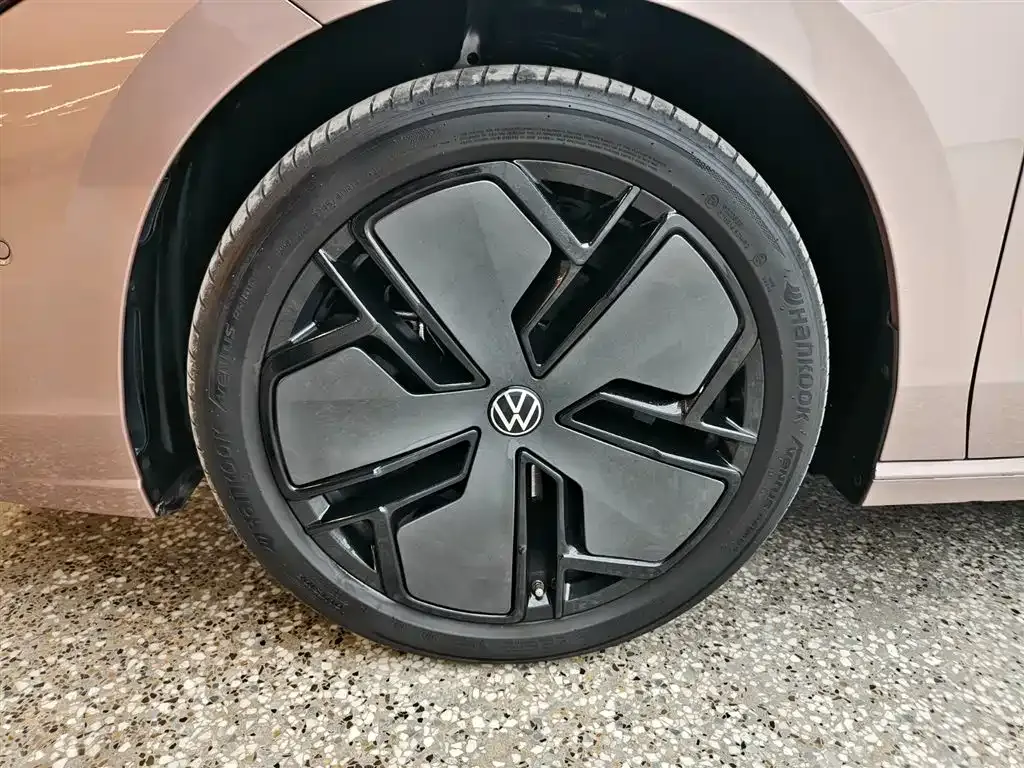 Volkswagen Passat 2024 из CN, фото 8