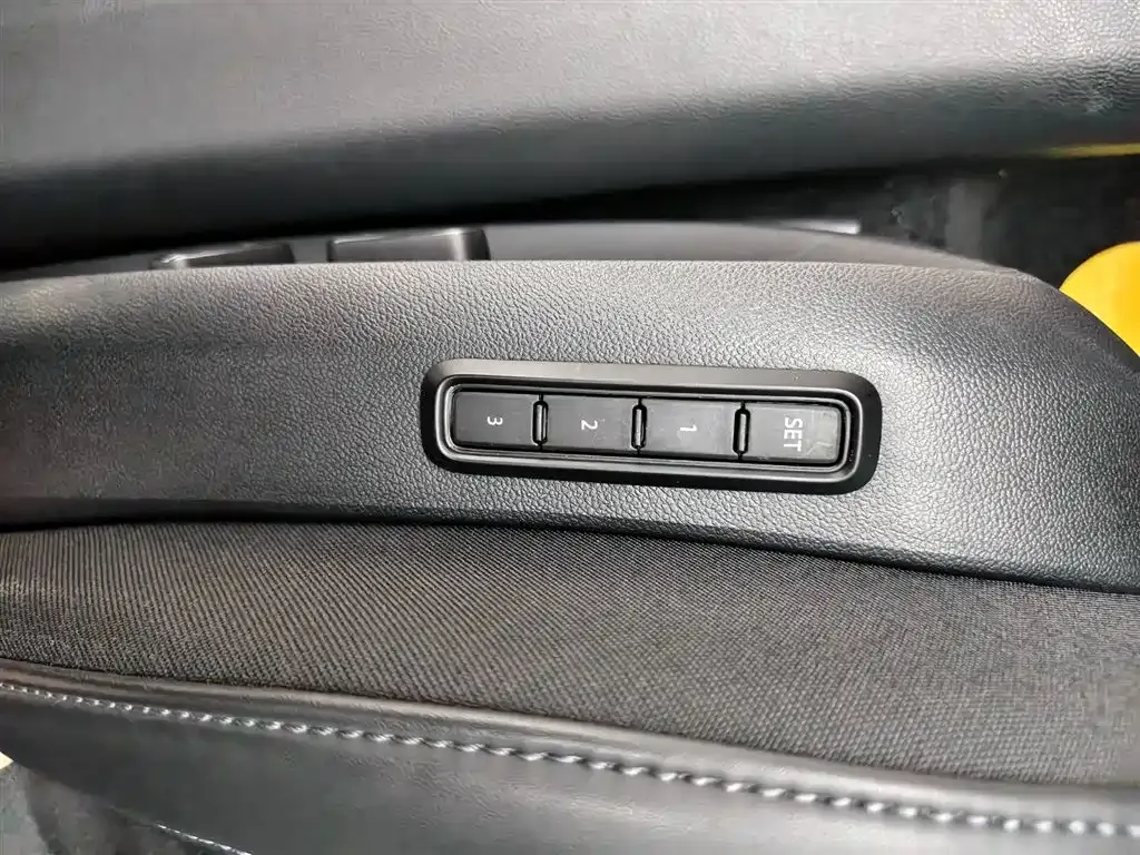 Volkswagen Passat 2024 из CN, фото 10