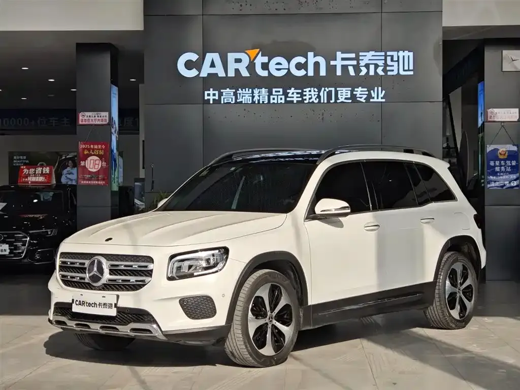Mercedes-Benz GLB — фото 1