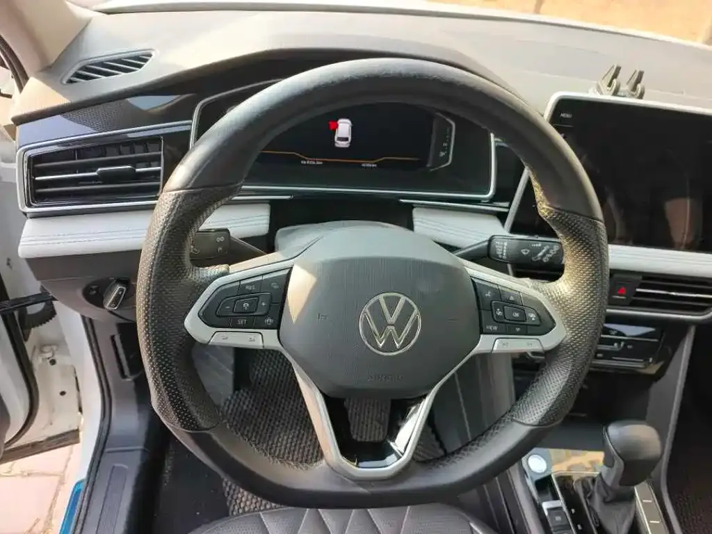 Volkswagen Tiguan L 2023 из CN, фото 3