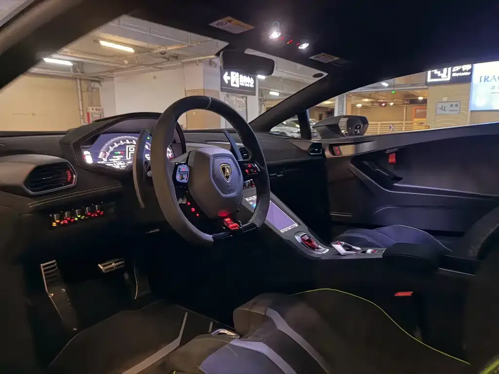 Lamborghini Huracan 2022 из CN, фото 2