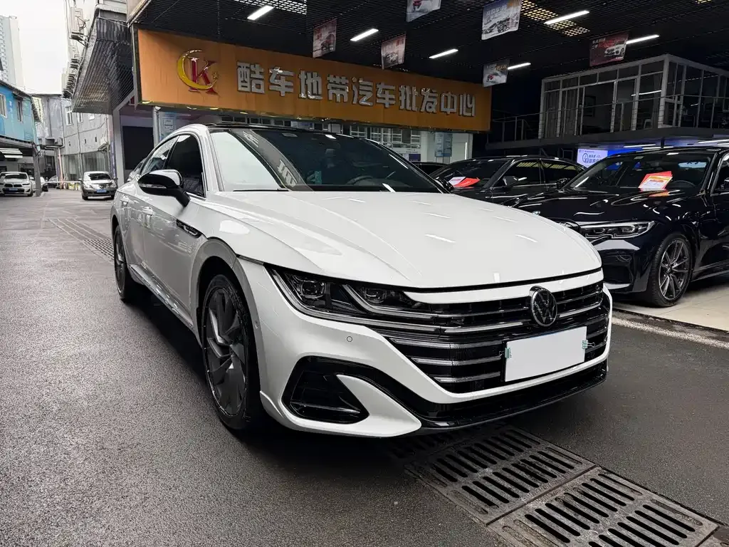 Volkswagen CC 2023 из CN, фото 5
