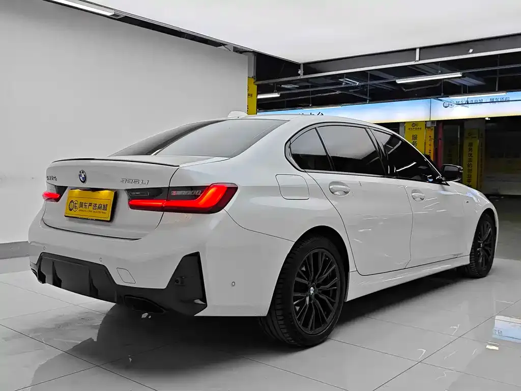 BMW 3 Series 2024 из CN, фото 3