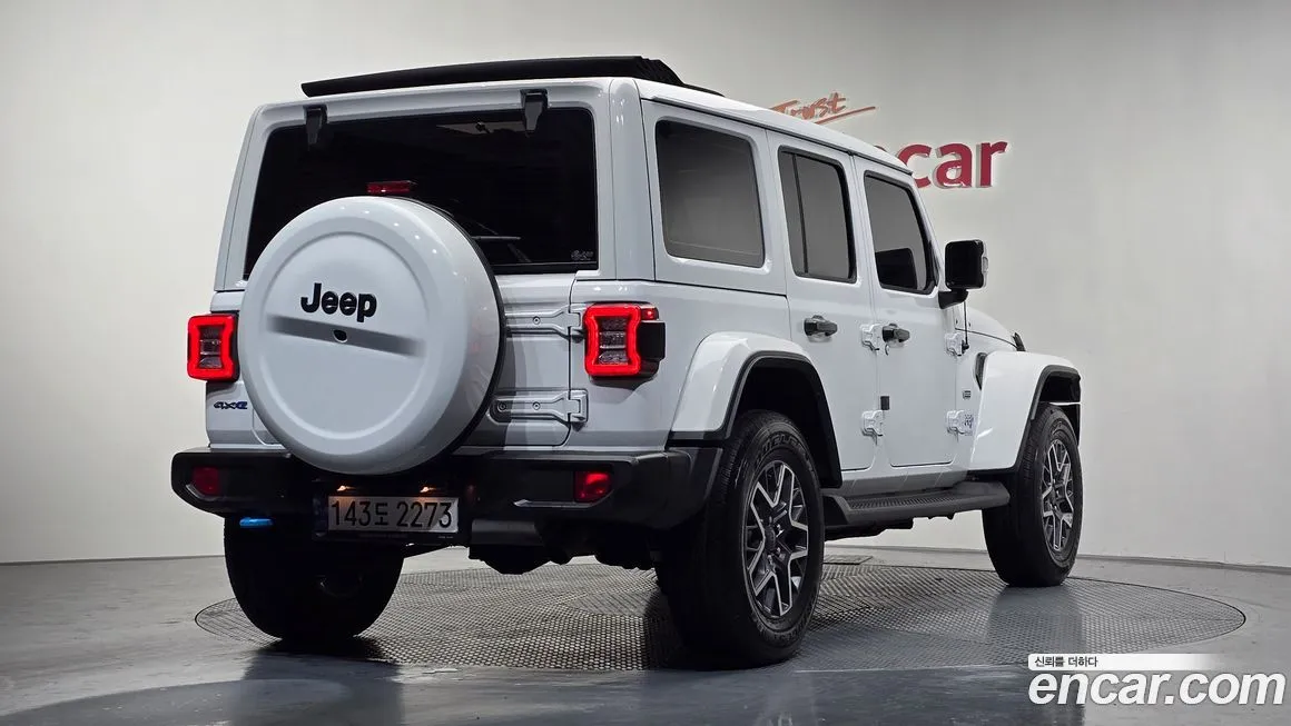 Jeep Wrangler — фото 2