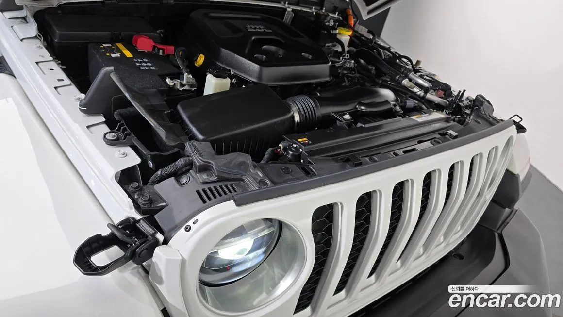 Jeep Wrangler — фото 8