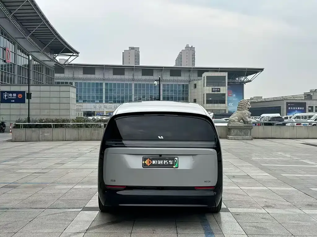 Li Auto MEGA 2025 из CN, фото 2