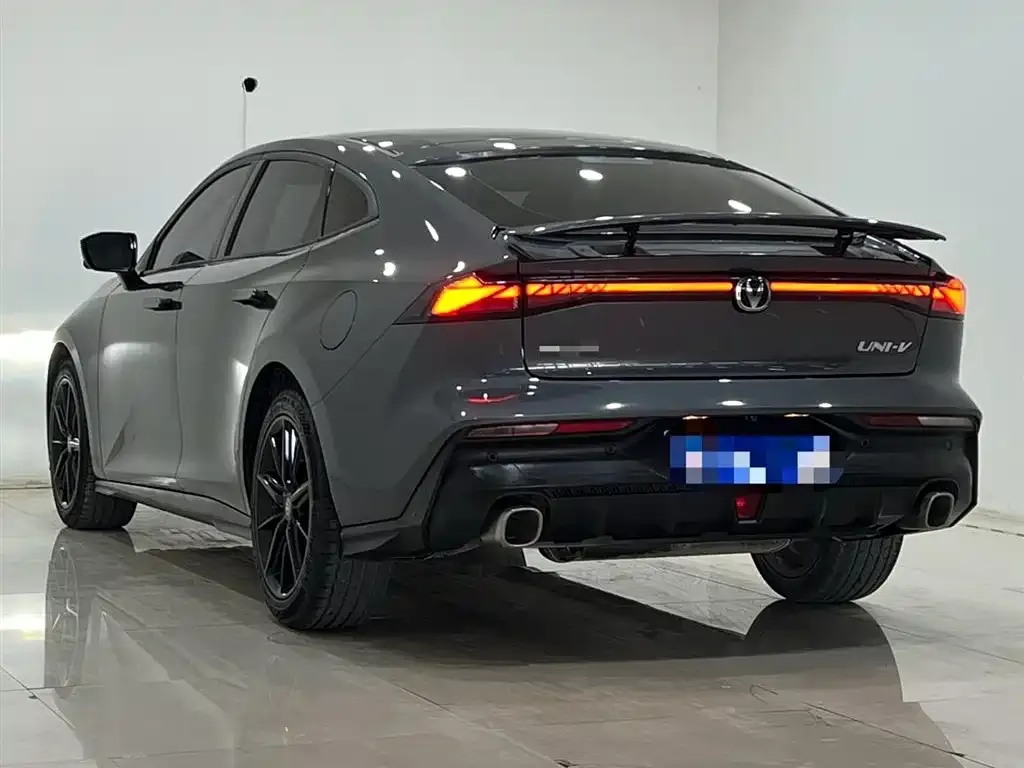 Changan UNI-V 2023 из CN, фото 2