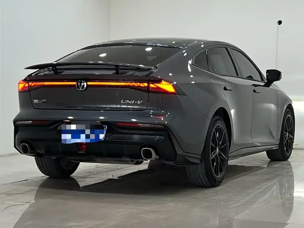 Changan UNI-V 2023 из CN, фото 3