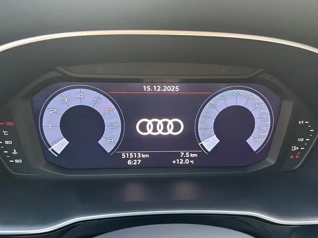 Audi Q3 — фото 10