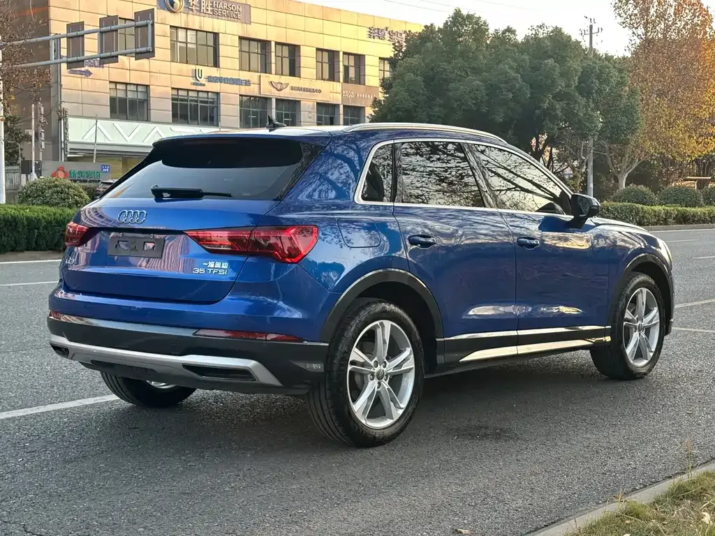 Audi Q3 — фото 6