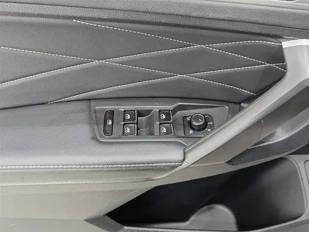 Volkswagen Tiguan L 2023 из CN, фото 6