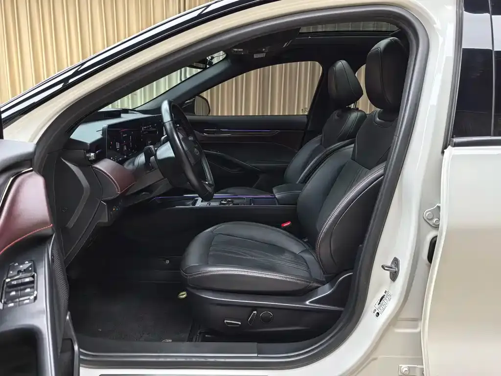 Ford Mondeo 2023 из CN, фото 4