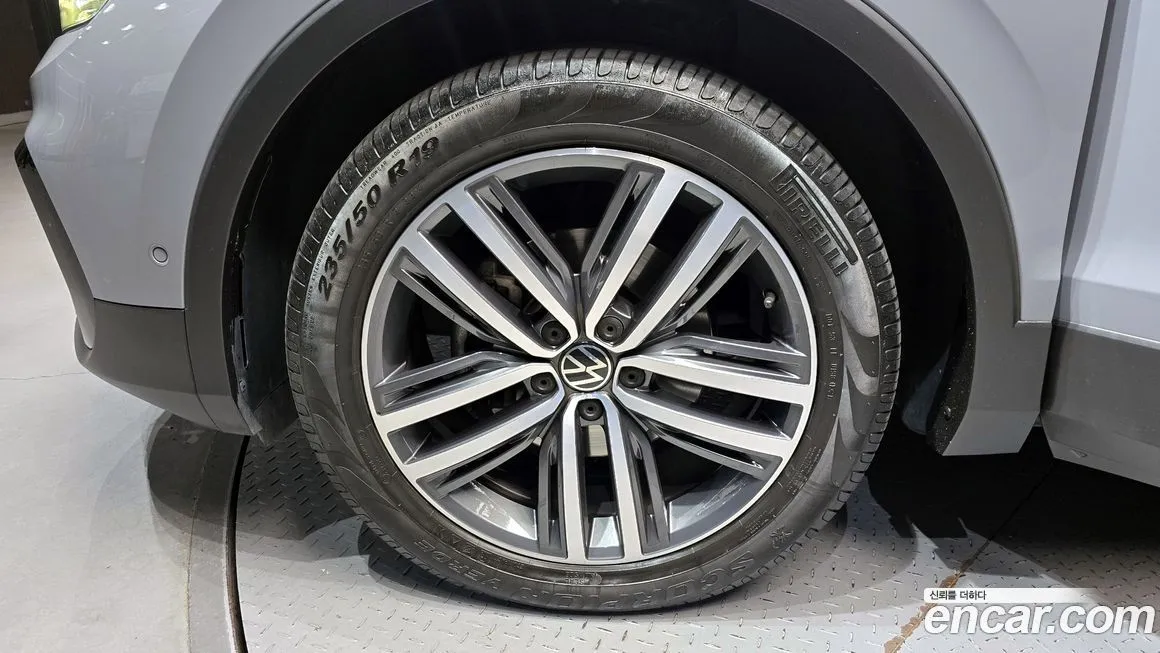 Volkswagen Tiguan 2021 из KR, фото 5